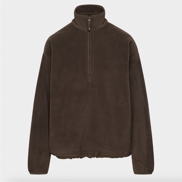 Aritzia fleece pullover with 1/4 zip. - Picture 3 of 5